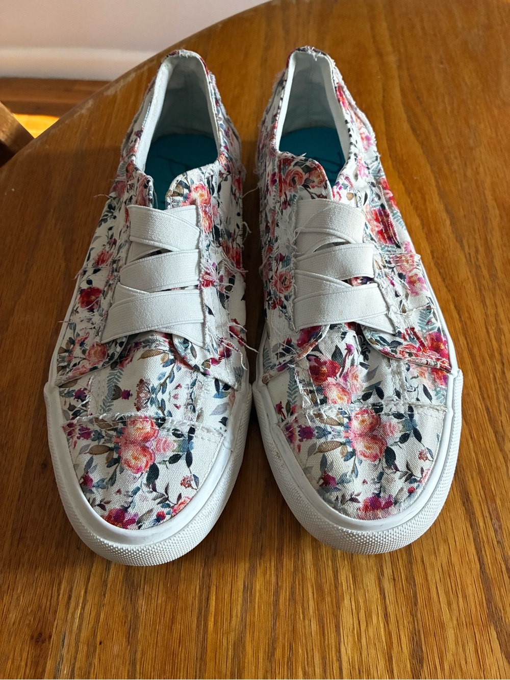 Blowfish Floral Canvas Slip-On Sneakers size 7.5